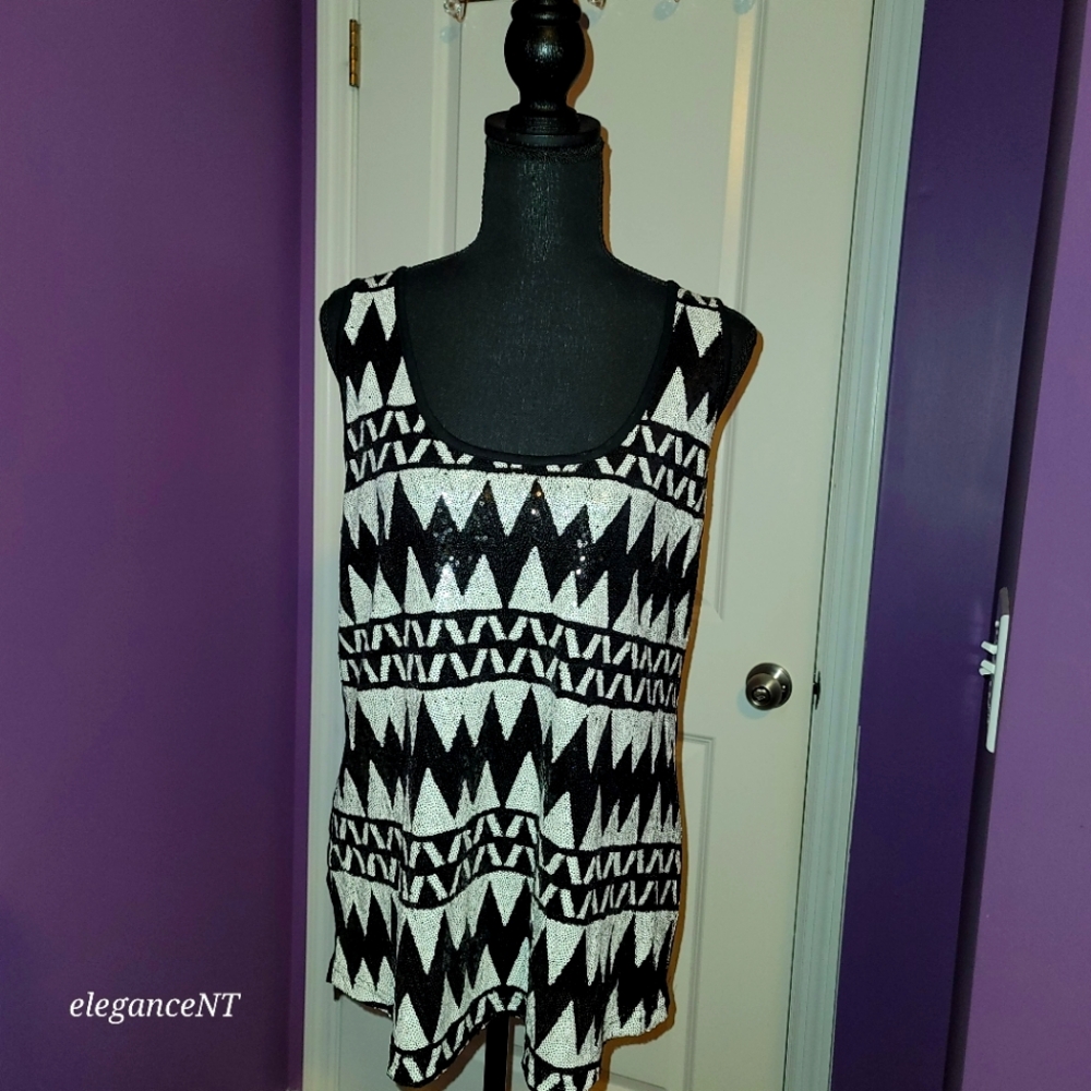 Rue21 Black/White Pattern sequence Tank Top Sz: XL NWT - Picture 1 of 9